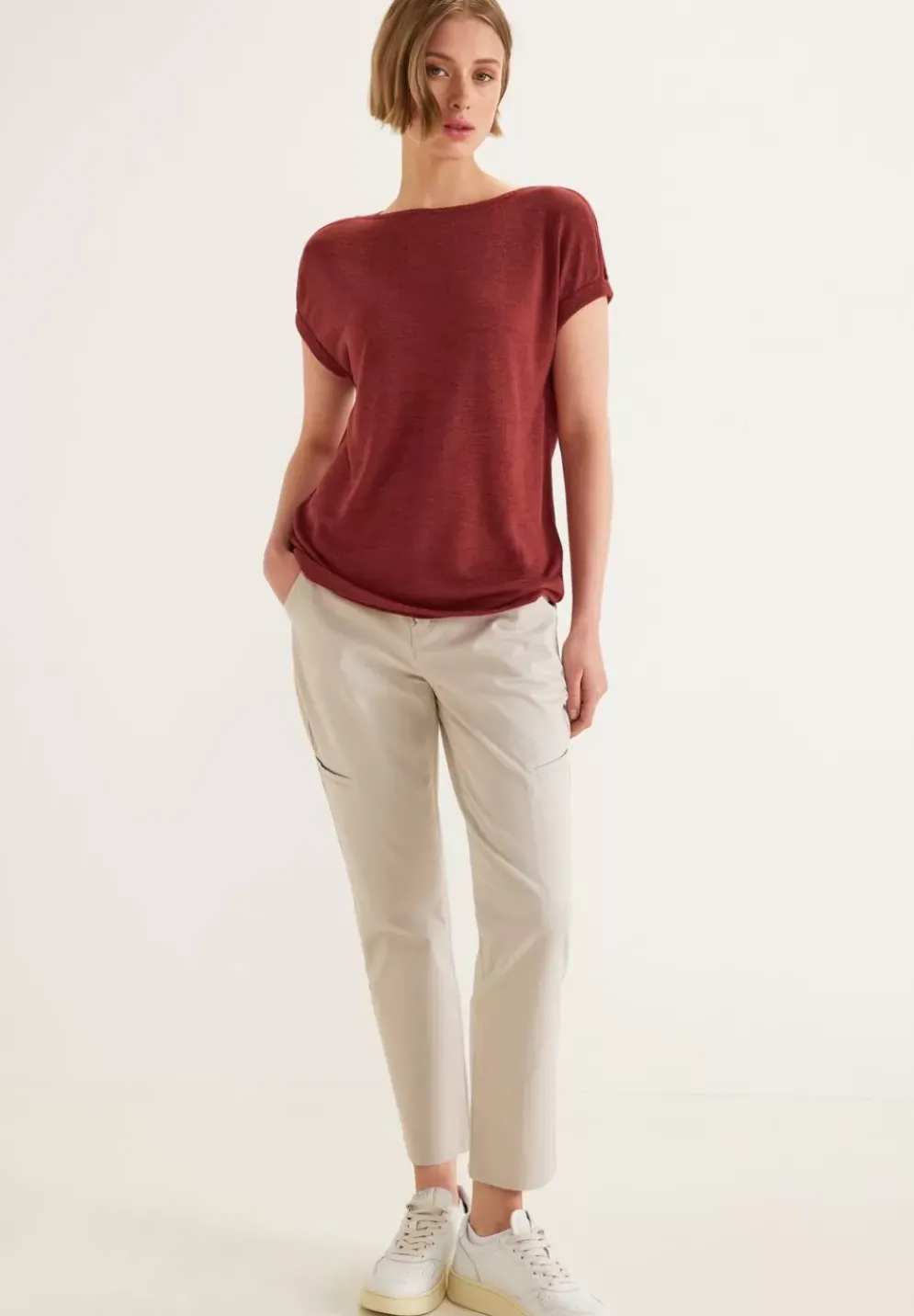 T-Shirt Mit Stickereidetails