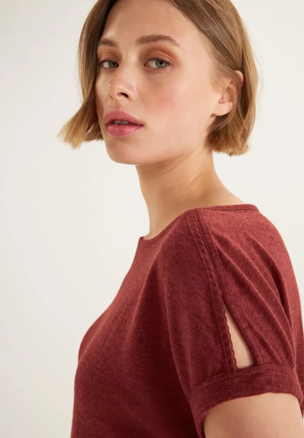 T-Shirt Mit Stickereidetails