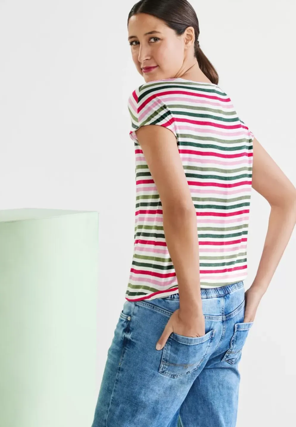T-Shirt Mit Streifenmuster