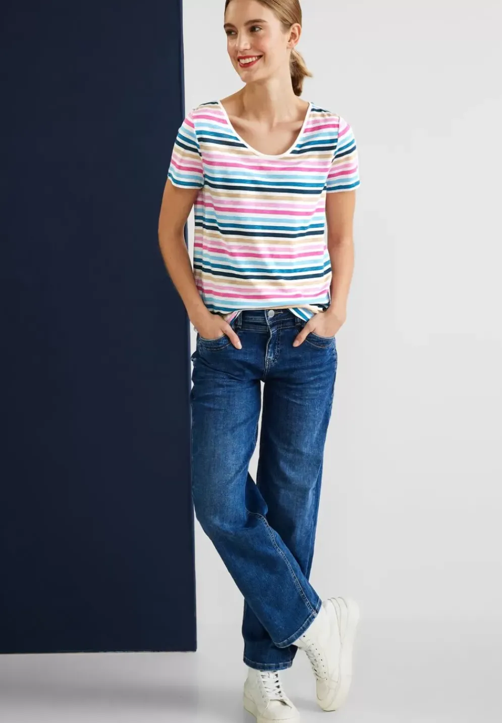 T-Shirt Mit Streifenmuster