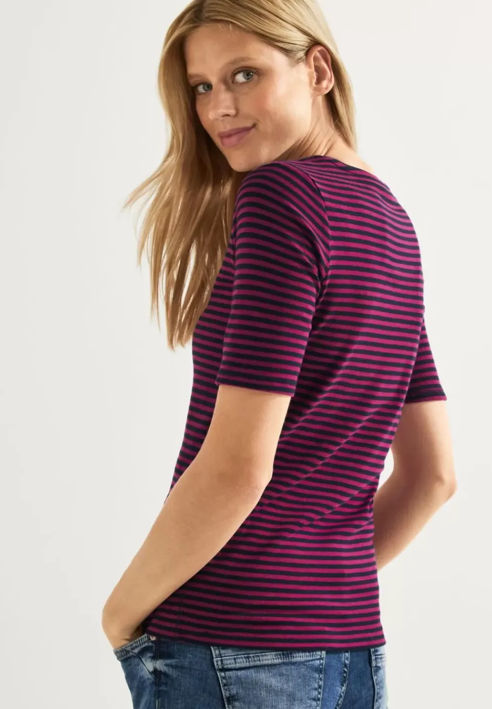 T-Shirt Mit Streifenmuster