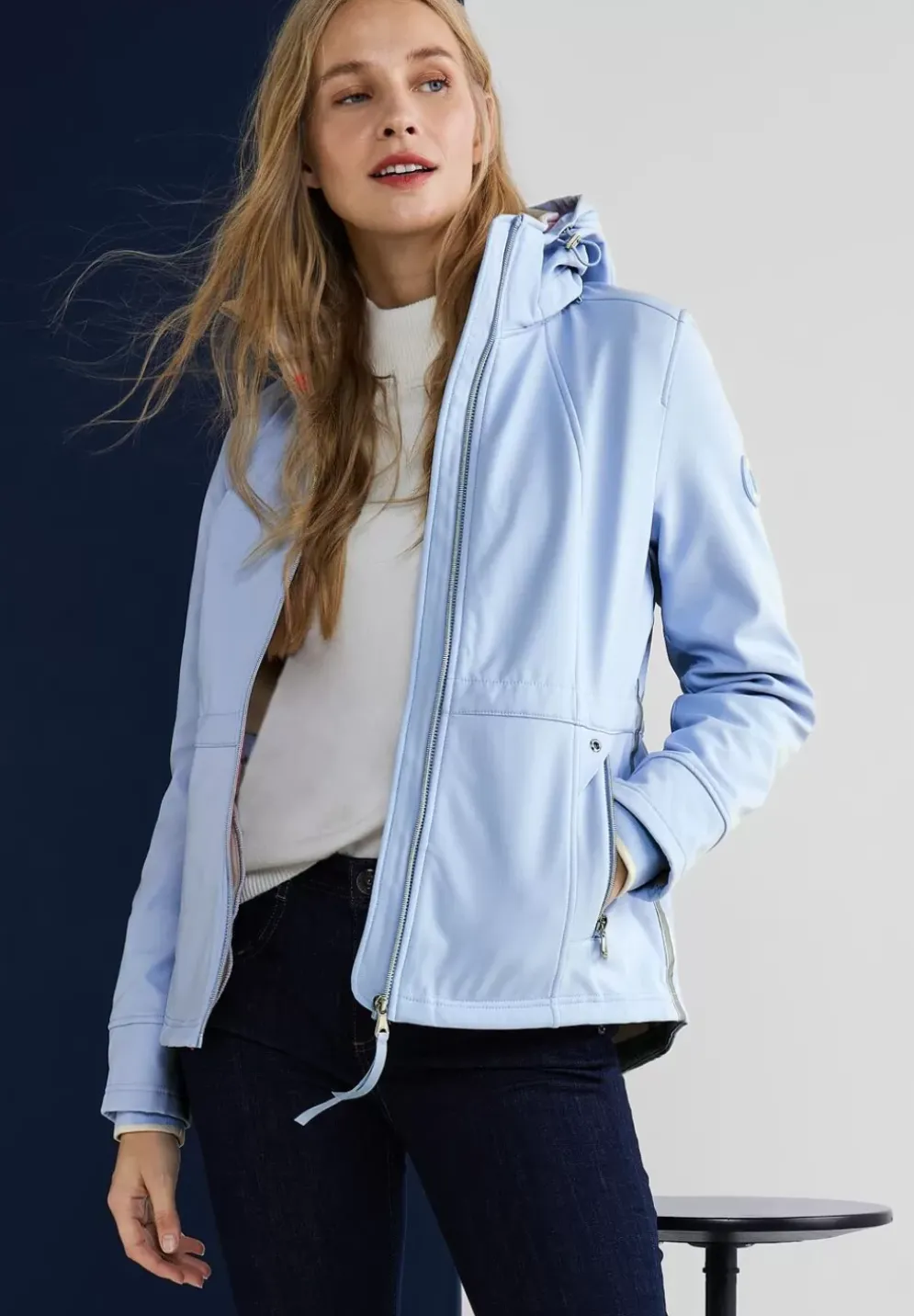 Unifarbene Softshelljacke