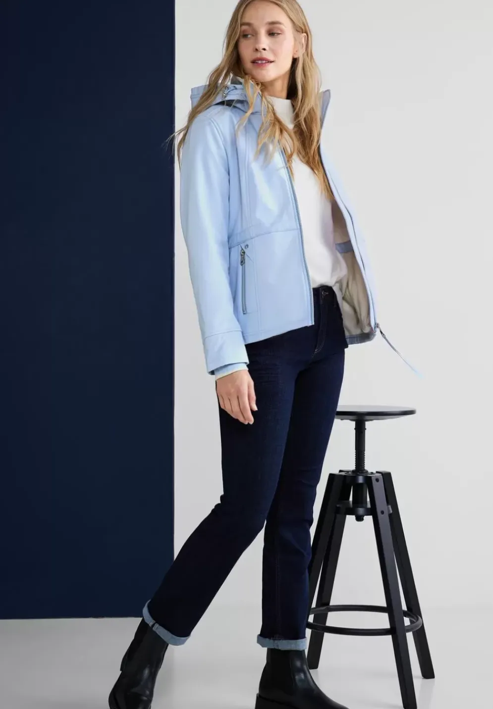 Unifarbene Softshelljacke