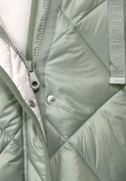 Voluminose Stepp-Longjacke
