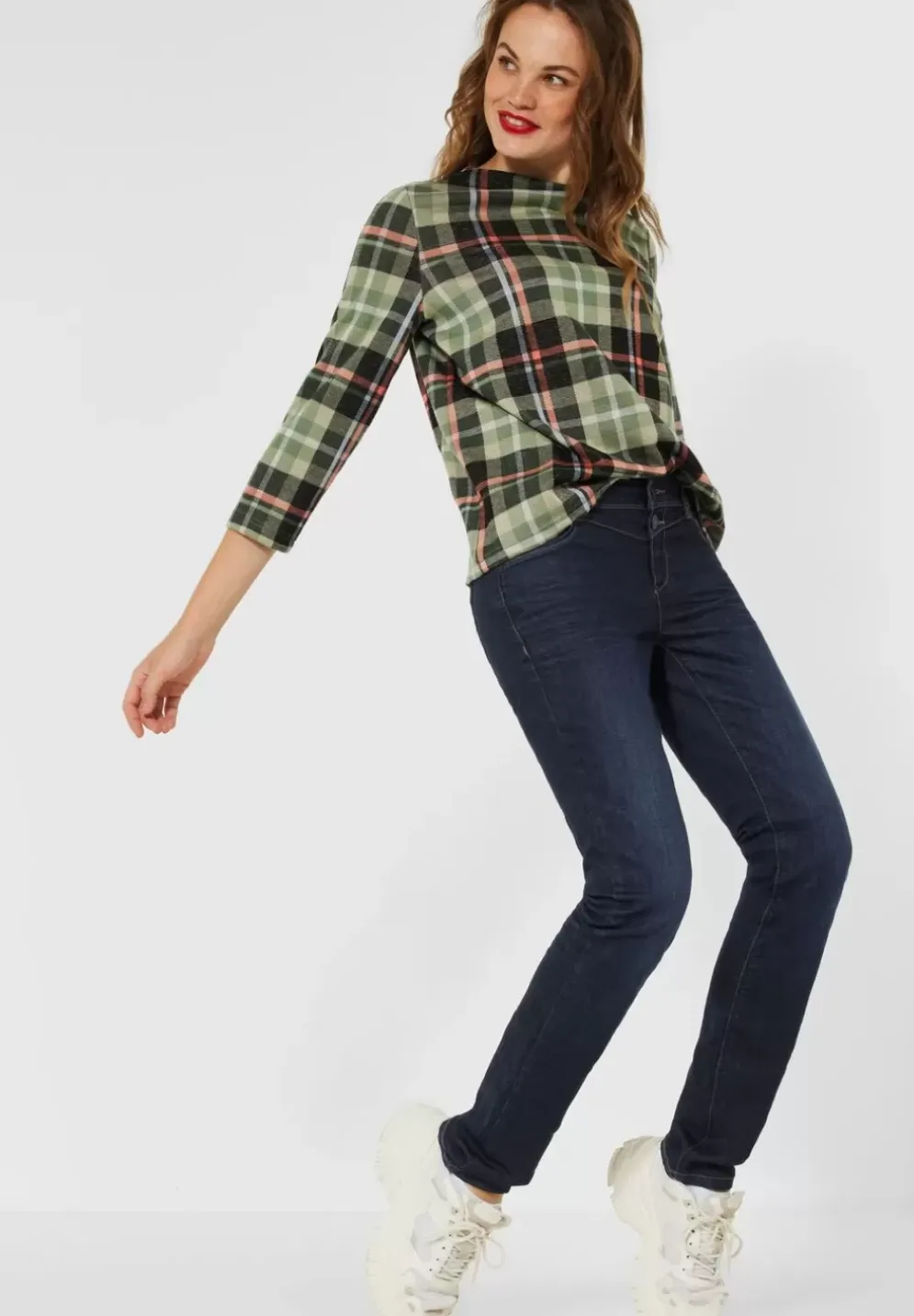 Washed Casual Fit Denim