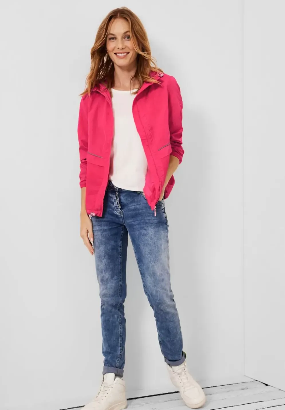 Windbreaker Mit Kapuze